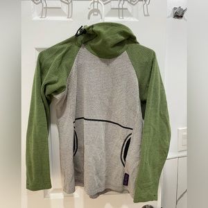 Grey/green melanzana hoodie